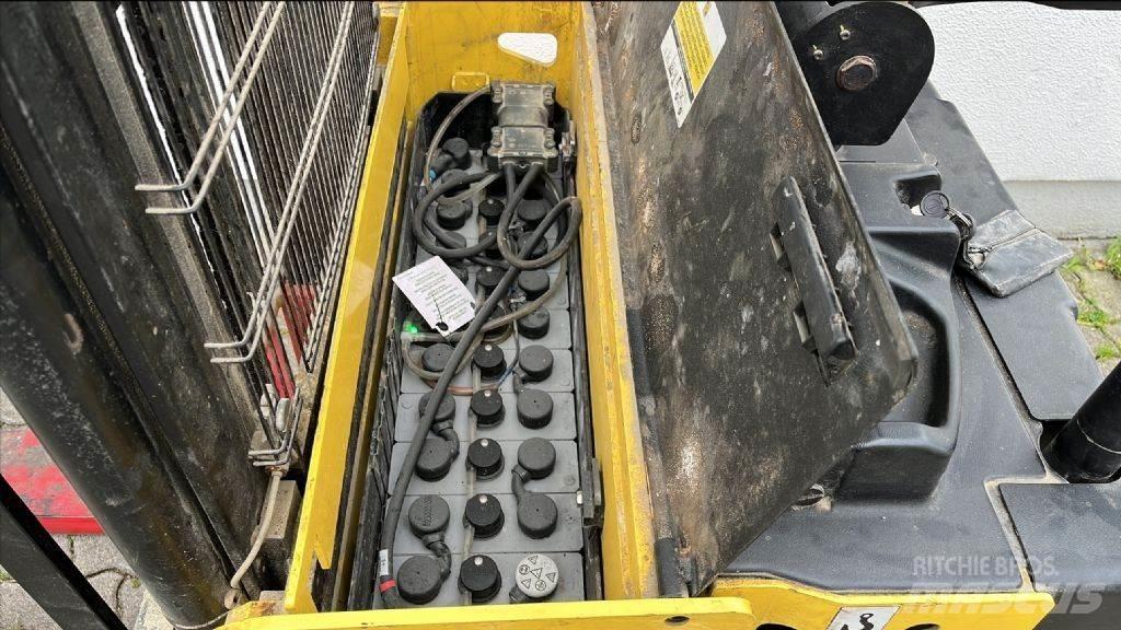 Hyster S1.5S Käyden ajettavat pinoamistrukit