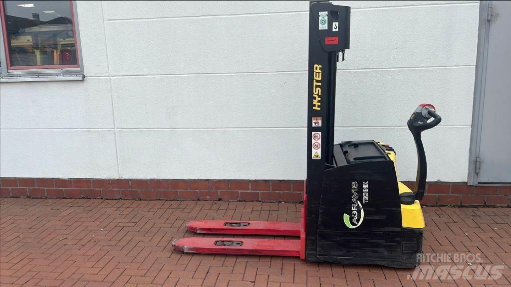 Hyster S1.6IL Käyden ajettavat pinoamistrukit