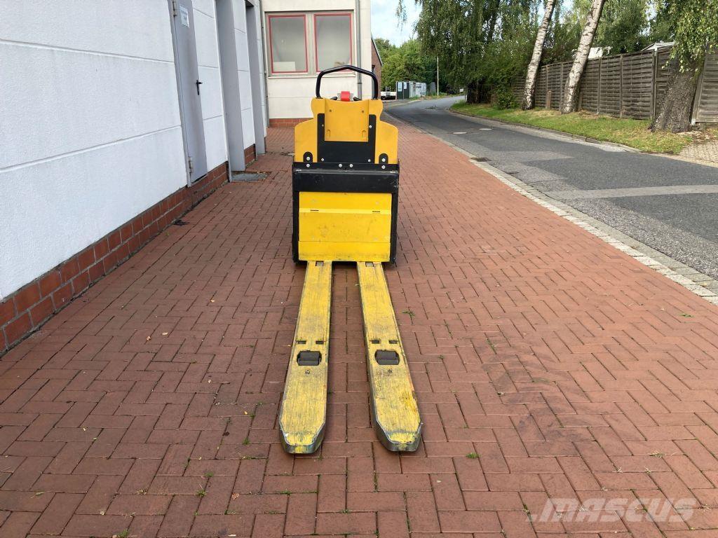 Yale MO 25 Matalakeräilytrukit