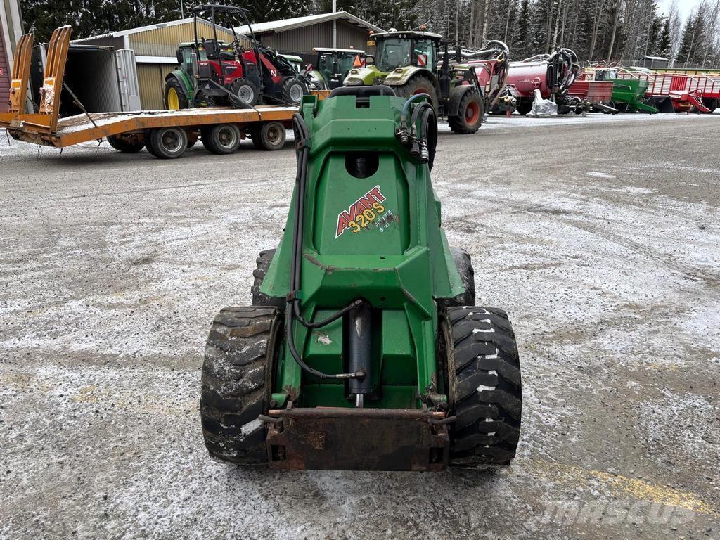 Avant 320 Yleiskuormaajat