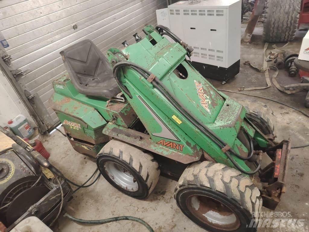 Avant 320 Yleiskuormaajat