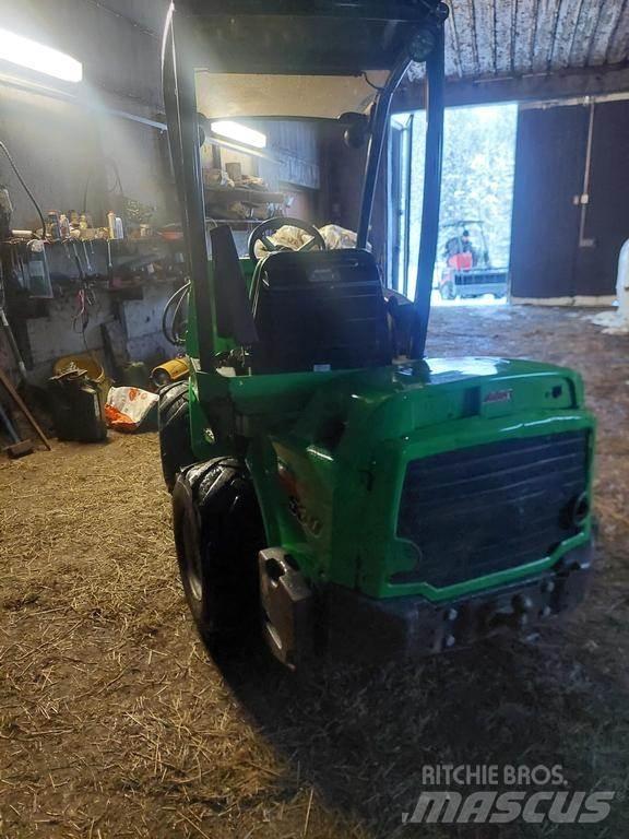 Avant 530 Yleiskuormaajat