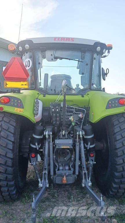 CLAAS 420 Traktorit