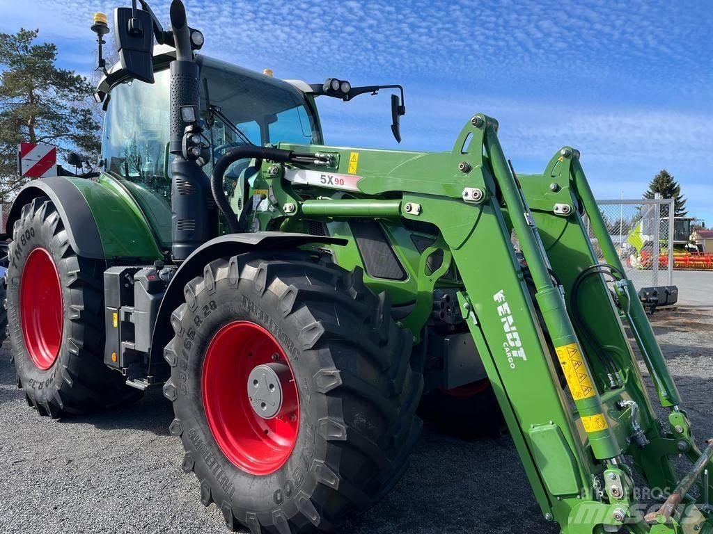 Fendt 718 Traktorit
