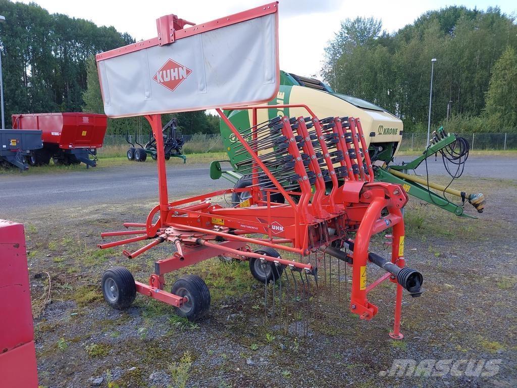 Kuhn 4321 Pöyhimet ja haravat