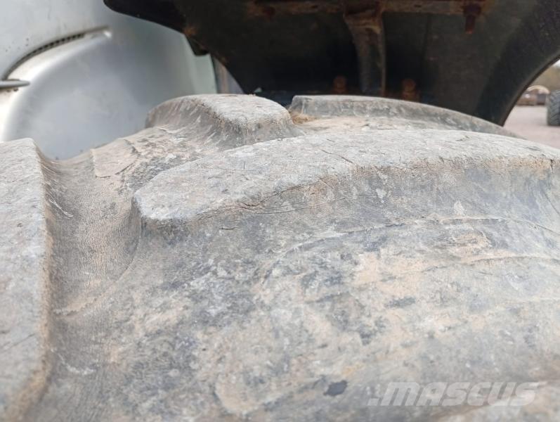 Valtra N122 Traktorit