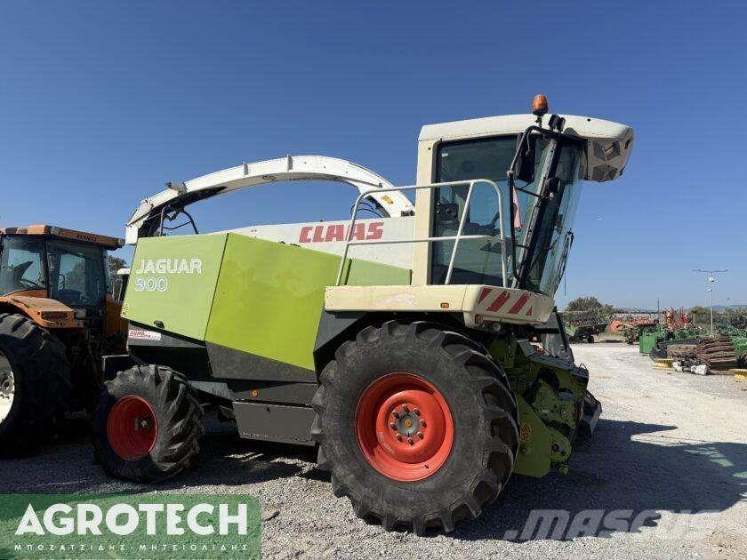 CLAAS JAGUAR 890 Traktorit