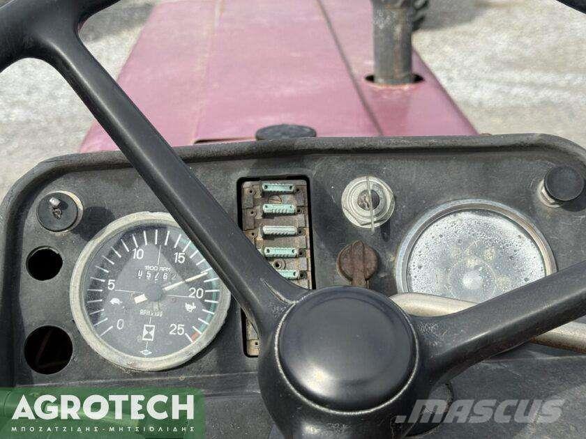 International 844s Traktorit