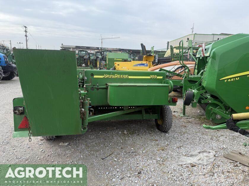 John Deere 359 Traktorit