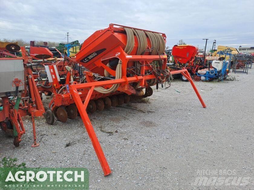 Kuhn VENTA LC 3500 Traktorit
