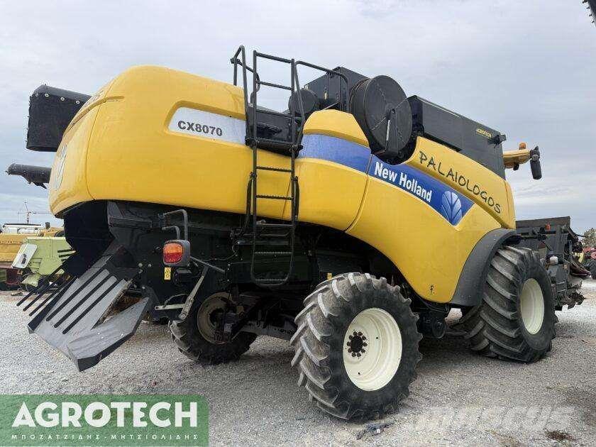 New Holland CX 8070 Traktorit