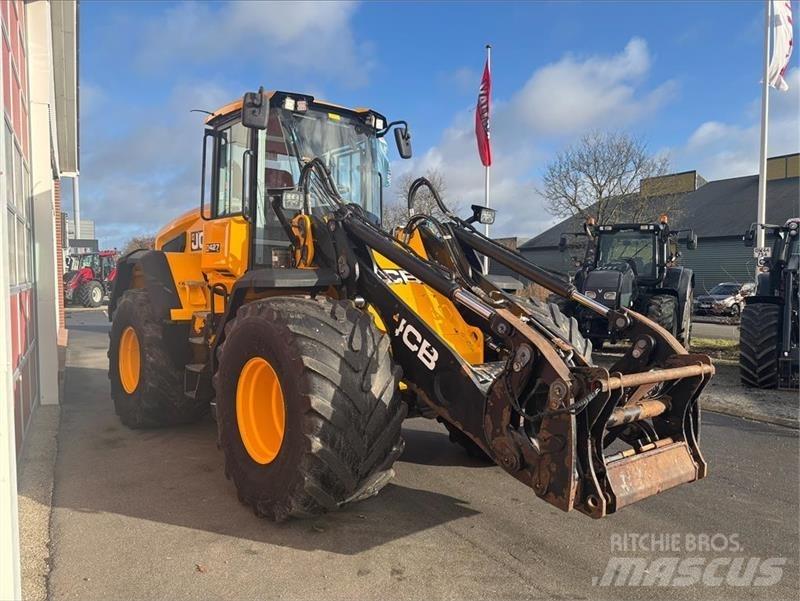 JCB 427 Agri Pyöräkuormaajat