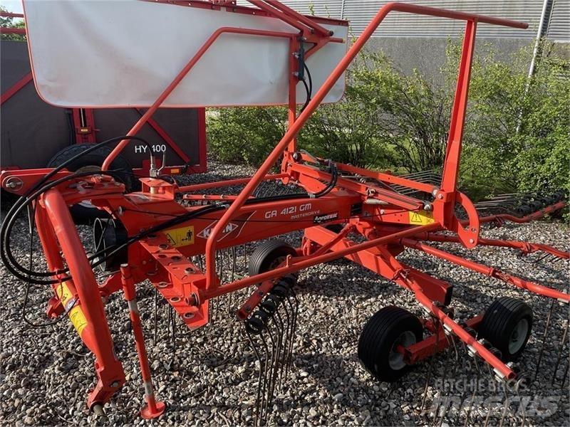 Kuhn GA4121GM Pöyhimet ja haravat