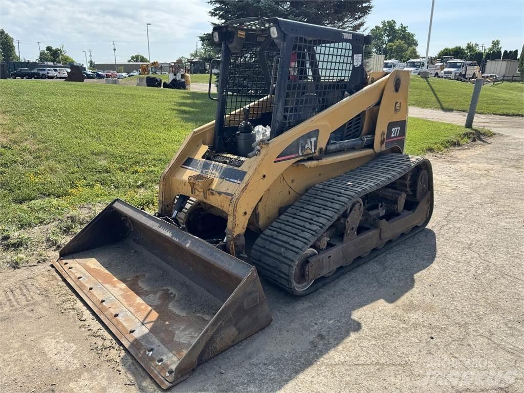 CAT 277 Liukuohjatut kuormaajat