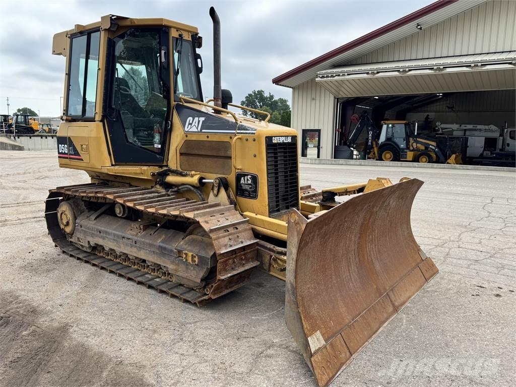 CAT D5G XL Telaketjupuskutraktorit