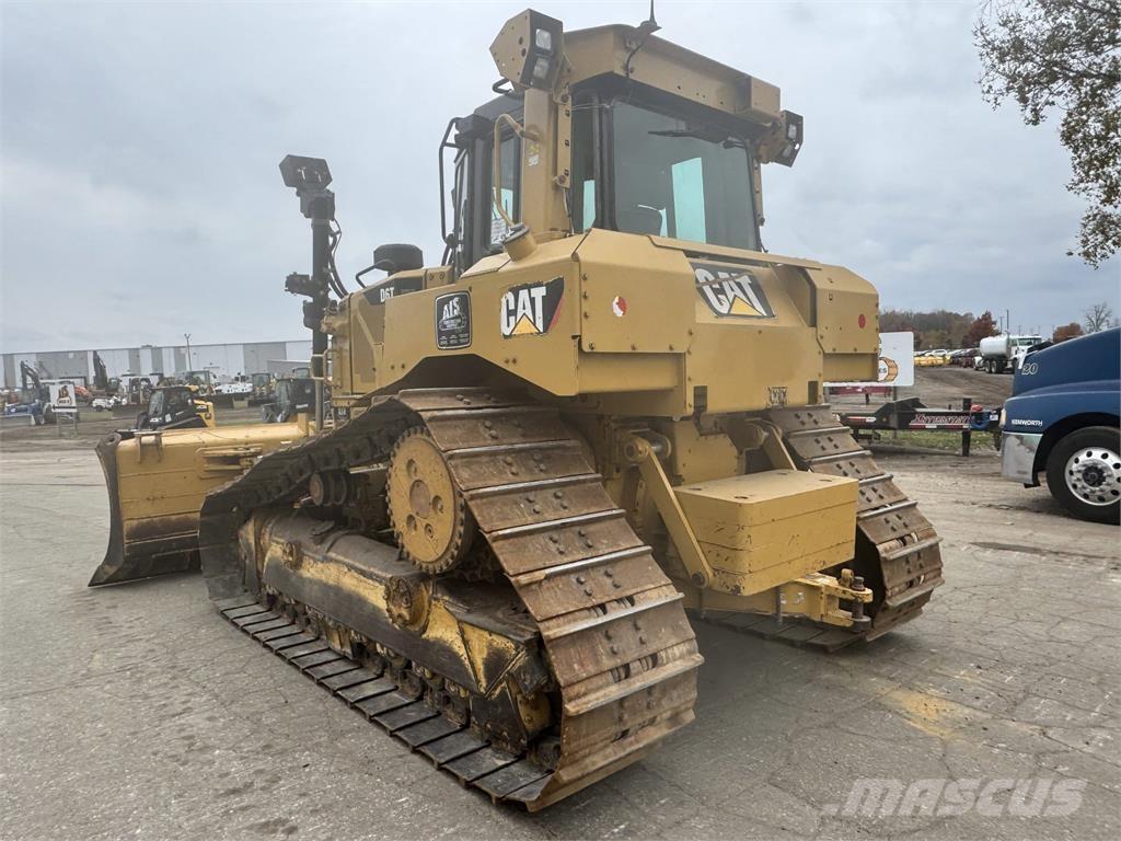 CAT D6T Telaketjupuskutraktorit