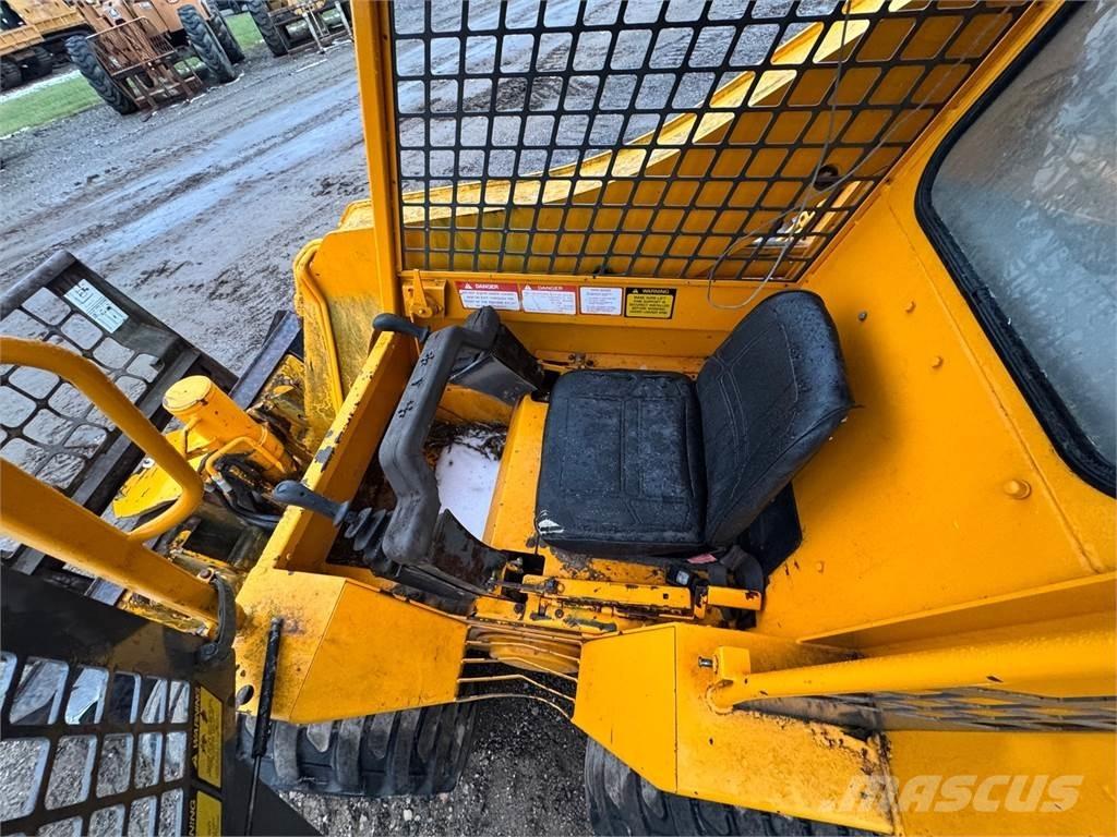 JCB 165 Liukuohjatut kuormaajat