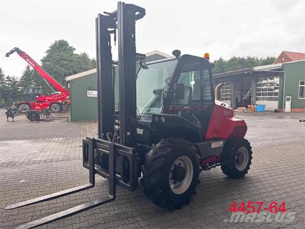 Manitou M 30 - 4 Maastotrukit