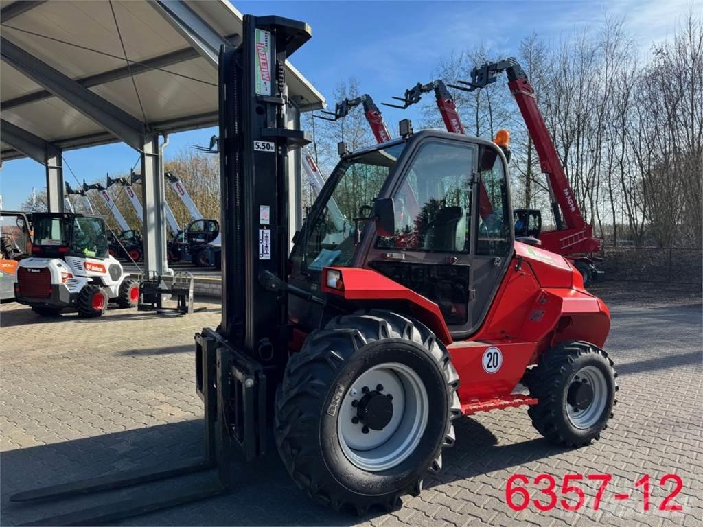 Manitou M 30 - 4 Maastotrukit