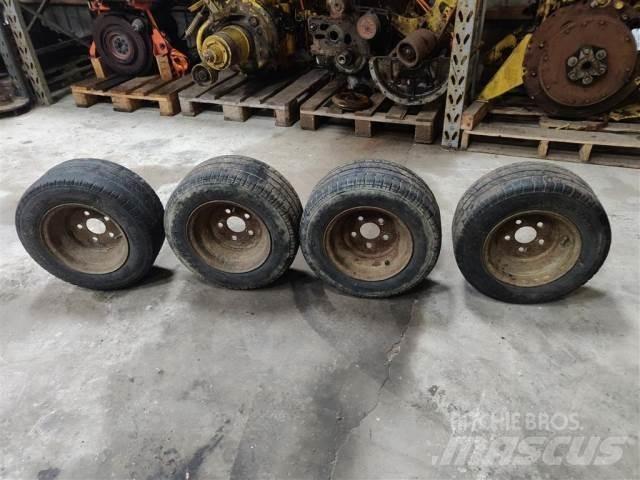  10 195/55R10 Autonkuljetusperävaunut