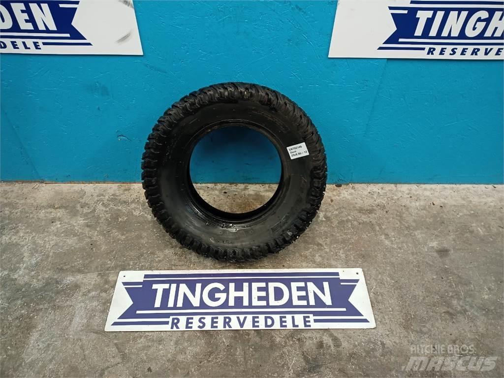  12 23X8.50-12 Renkaat ja vanteet