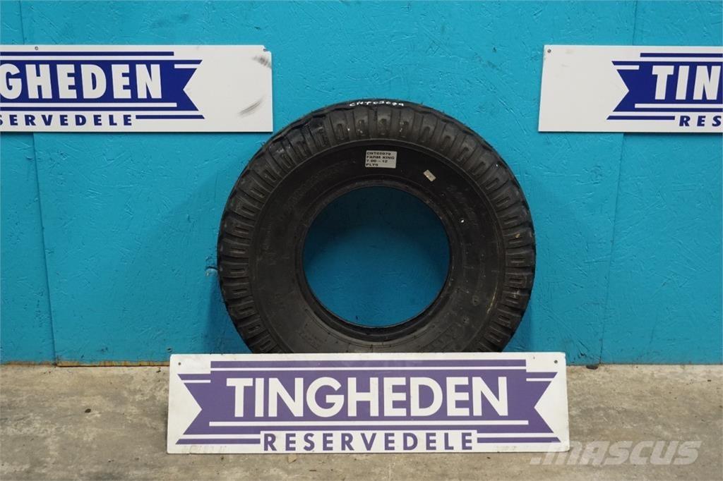  12 7.00-12 Renkaat ja vanteet