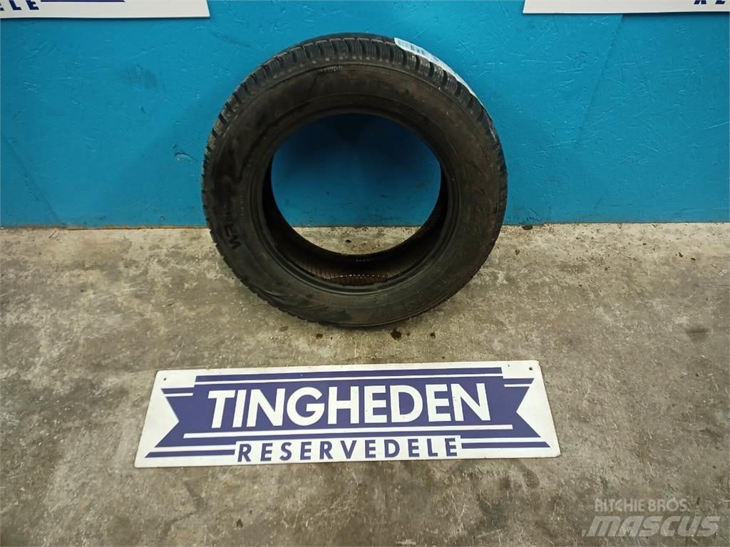  14 175/65R14 Renkaat ja vanteet
