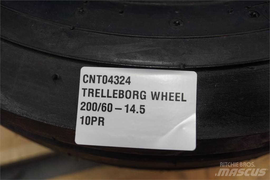  14.5 200/60-14.5 Renkaat ja vanteet