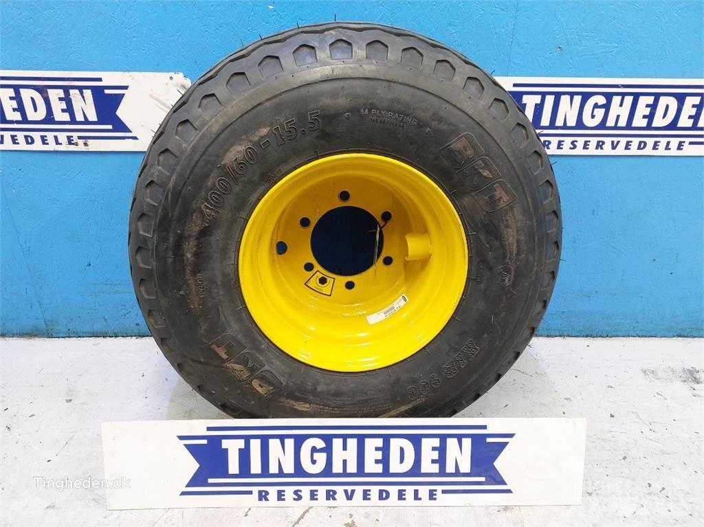  15.5 400/60-15.5 Renkaat ja vanteet