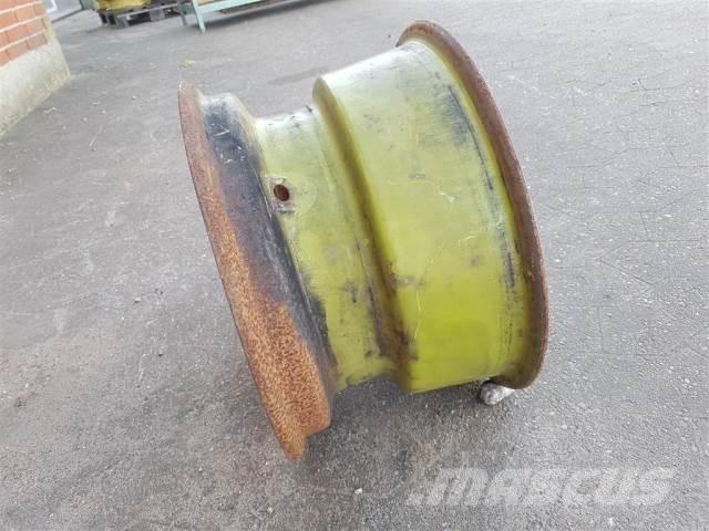  15 9.00X15 Renkaat ja vanteet
