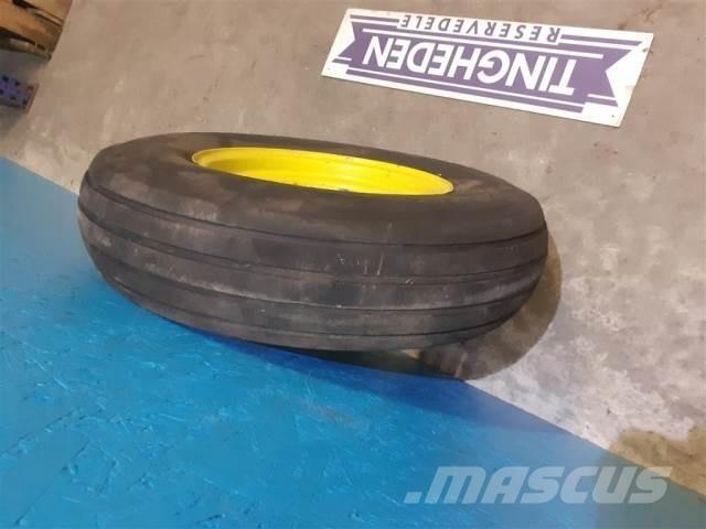  16 7.50-16 Renkaat ja vanteet