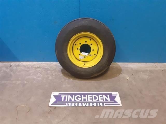  16 7.50-16 Renkaat ja vanteet