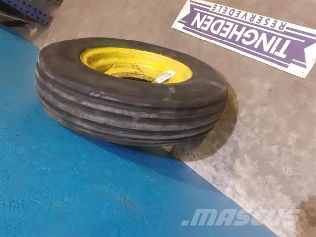  16 7.50-16 Renkaat ja vanteet