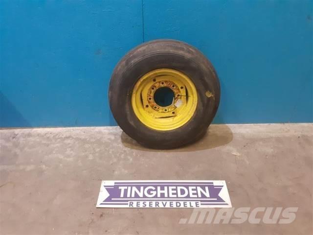  16 7.50-16 Renkaat ja vanteet