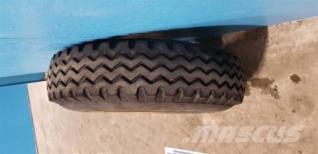  16 9.00R16 Renkaat ja vanteet