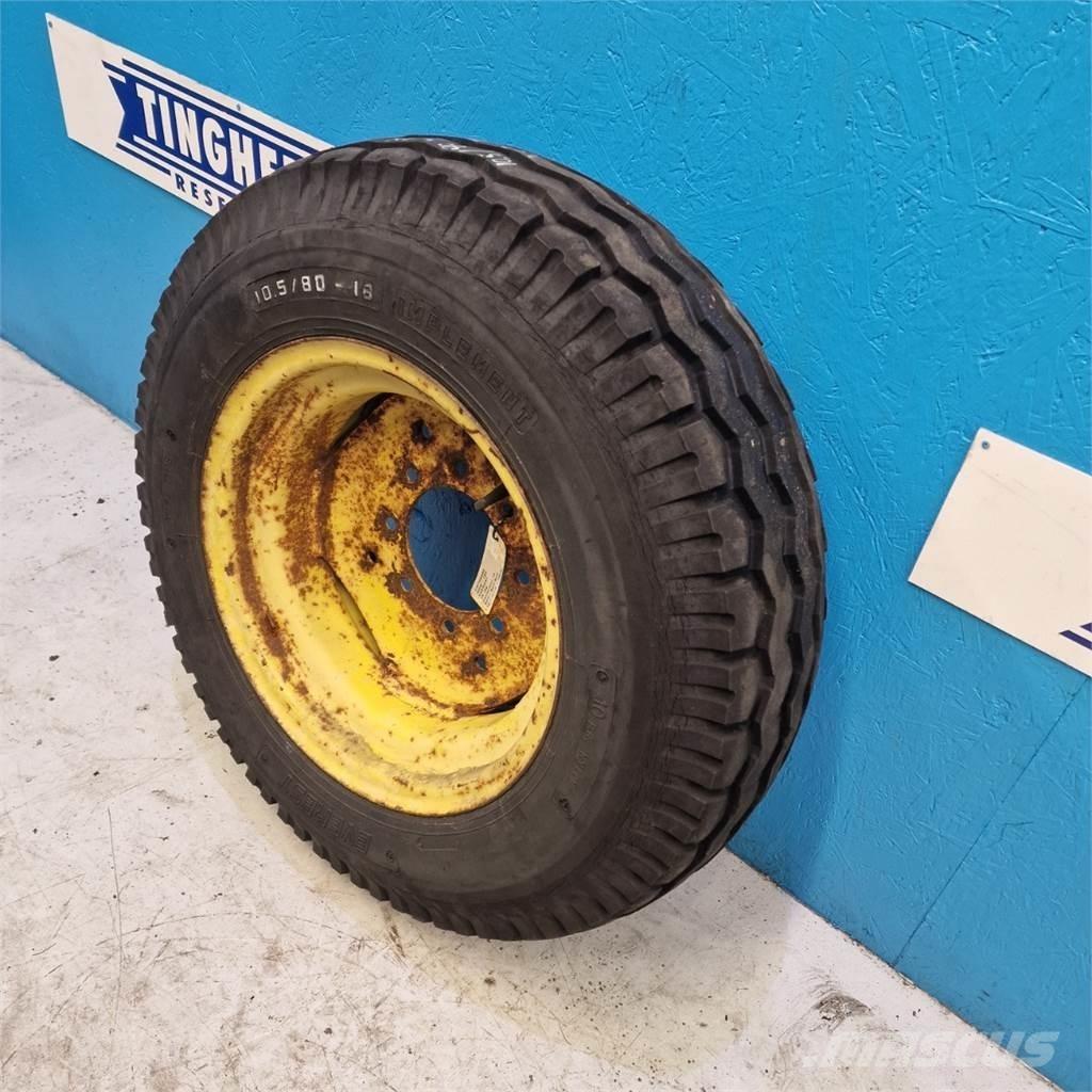  18 10.5/80-18 Renkaat ja vanteet