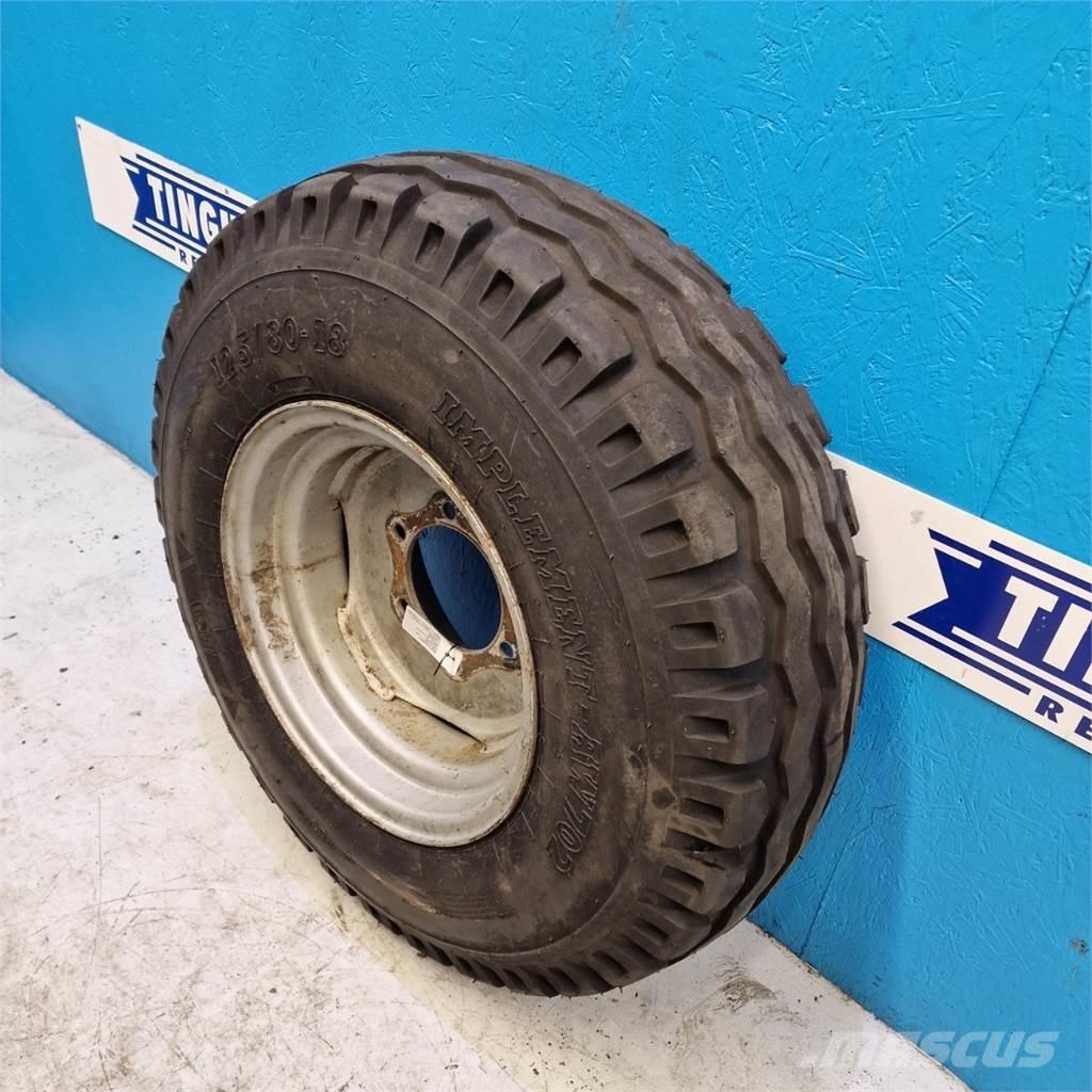  18 12.5/80-18 Renkaat ja vanteet