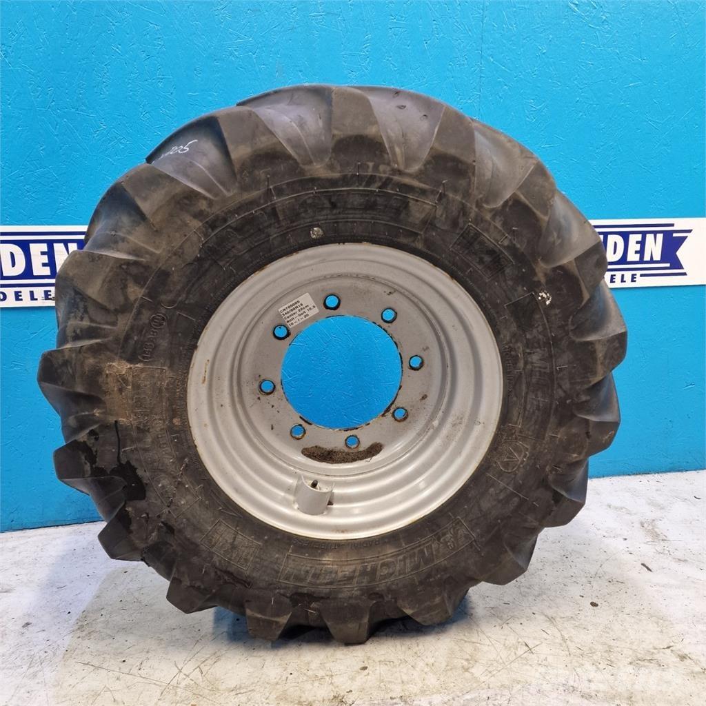  18 340/80R18 Renkaat ja vanteet