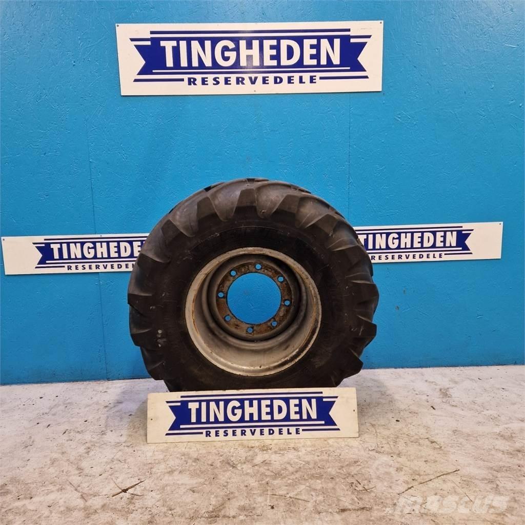  18 340/80R18 Renkaat ja vanteet