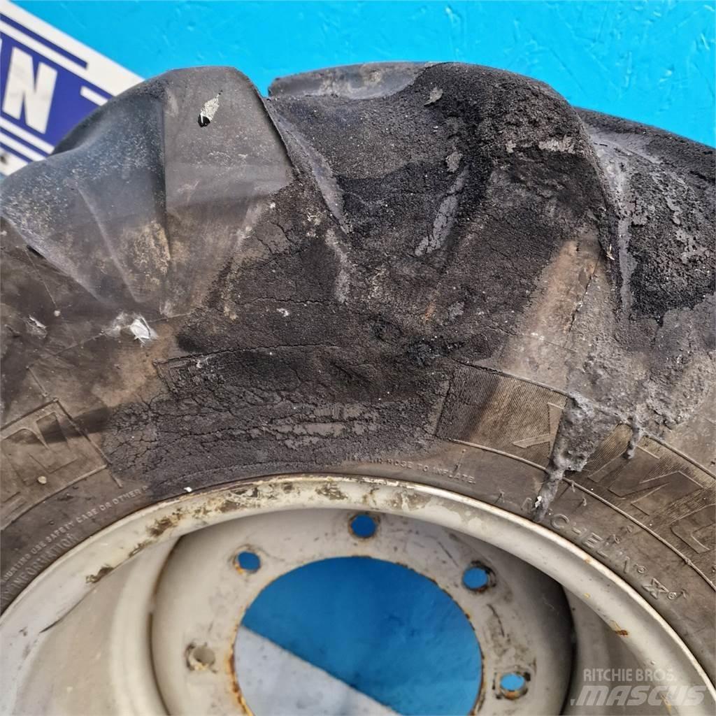  18 340/80R18 Renkaat ja vanteet