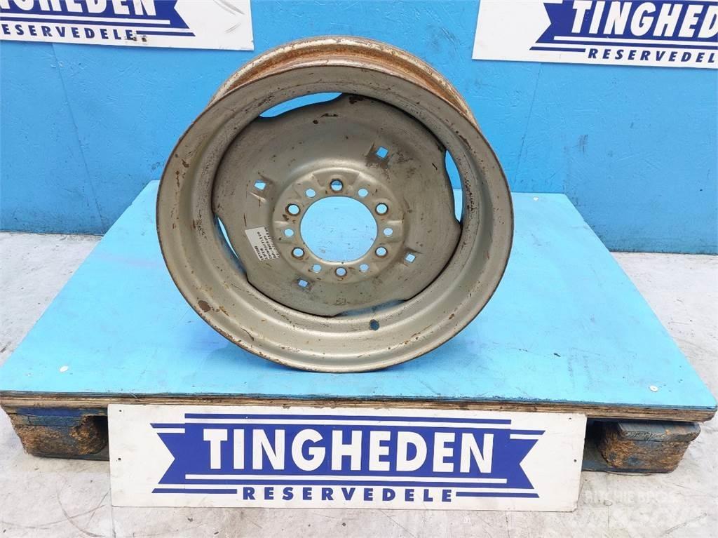  18 5.5FX18 Renkaat ja vanteet