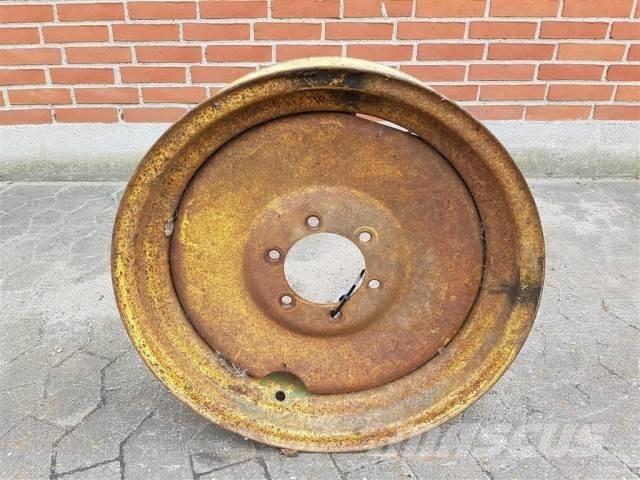 20 5.50FX20 Renkaat ja vanteet