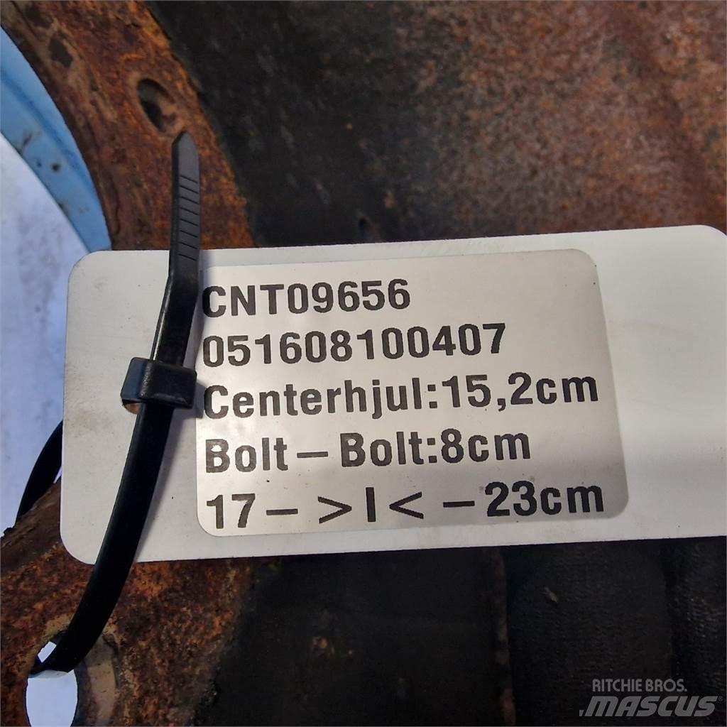  24 24xW15L Renkaat ja vanteet