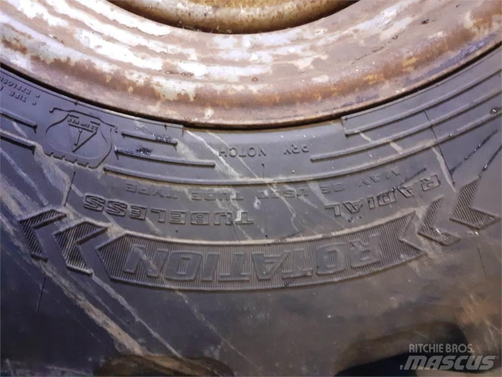  24 460/70R24 Renkaat ja vanteet