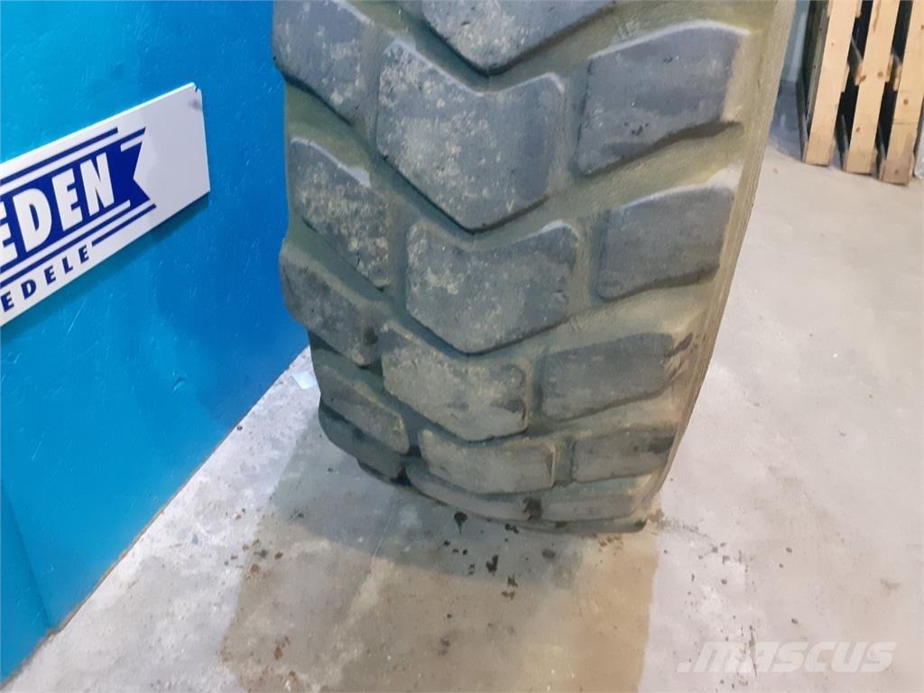  25 20.5R25 Renkaat ja vanteet