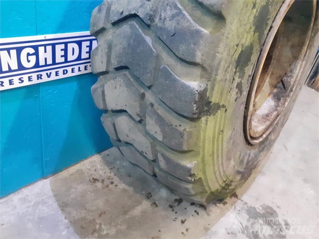  25 20.5R25 Renkaat ja vanteet