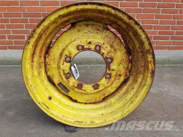  26 DW16X26 Renkaat ja vanteet