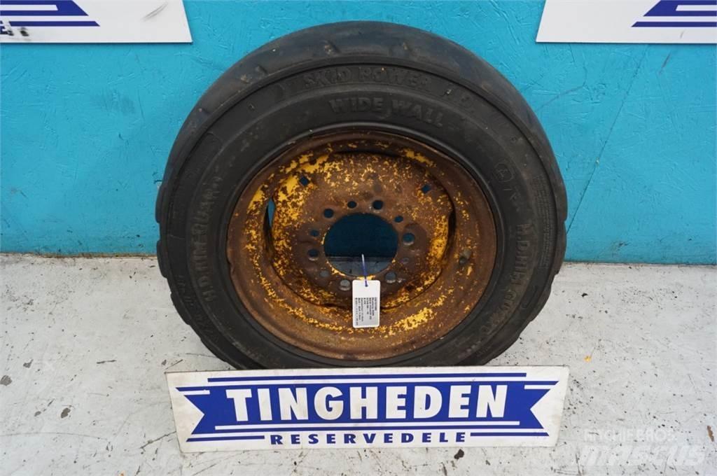  27X8.50-15 Tyres, wheels and rims
