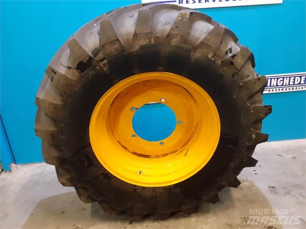  28 440/80R28 Renkaat ja vanteet