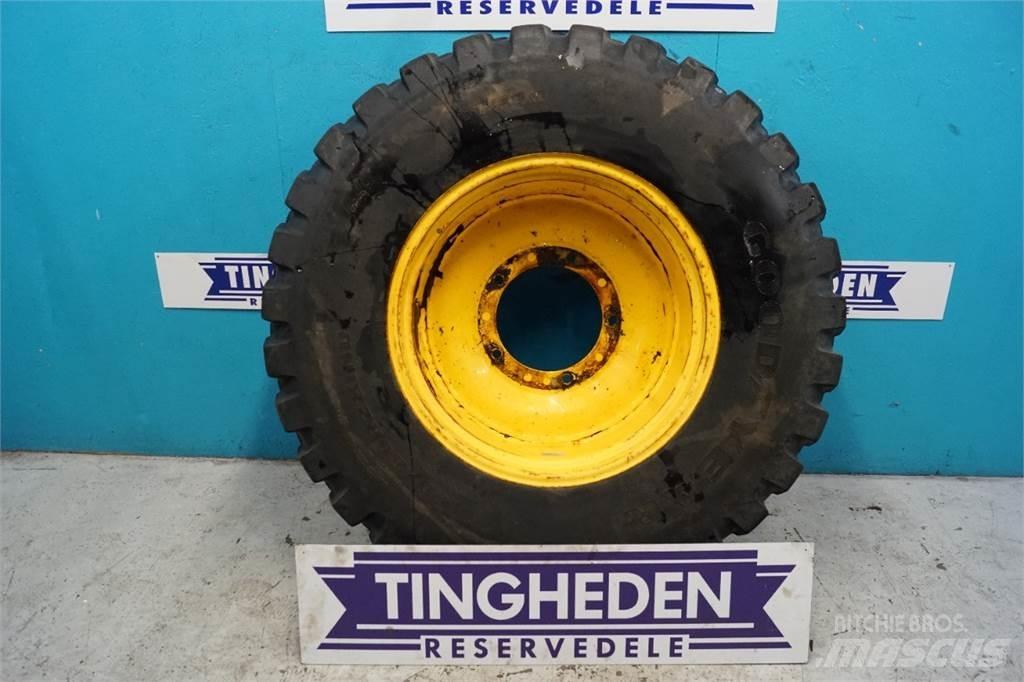  28 440/80R28 Renkaat ja vanteet